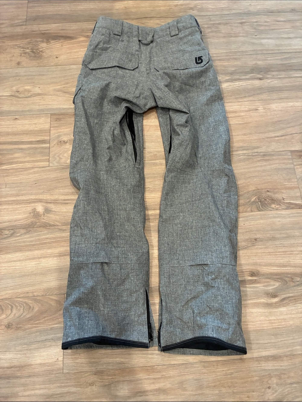 BURTONS MEN’S GRAY CARGO SNOWPANTS WITH UTILITY POCKETS NEW - Picture 3 of 3